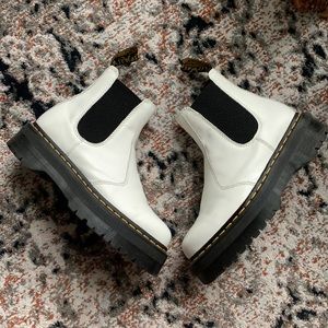 Dr. Martens 2976 quad boot size 9 in white